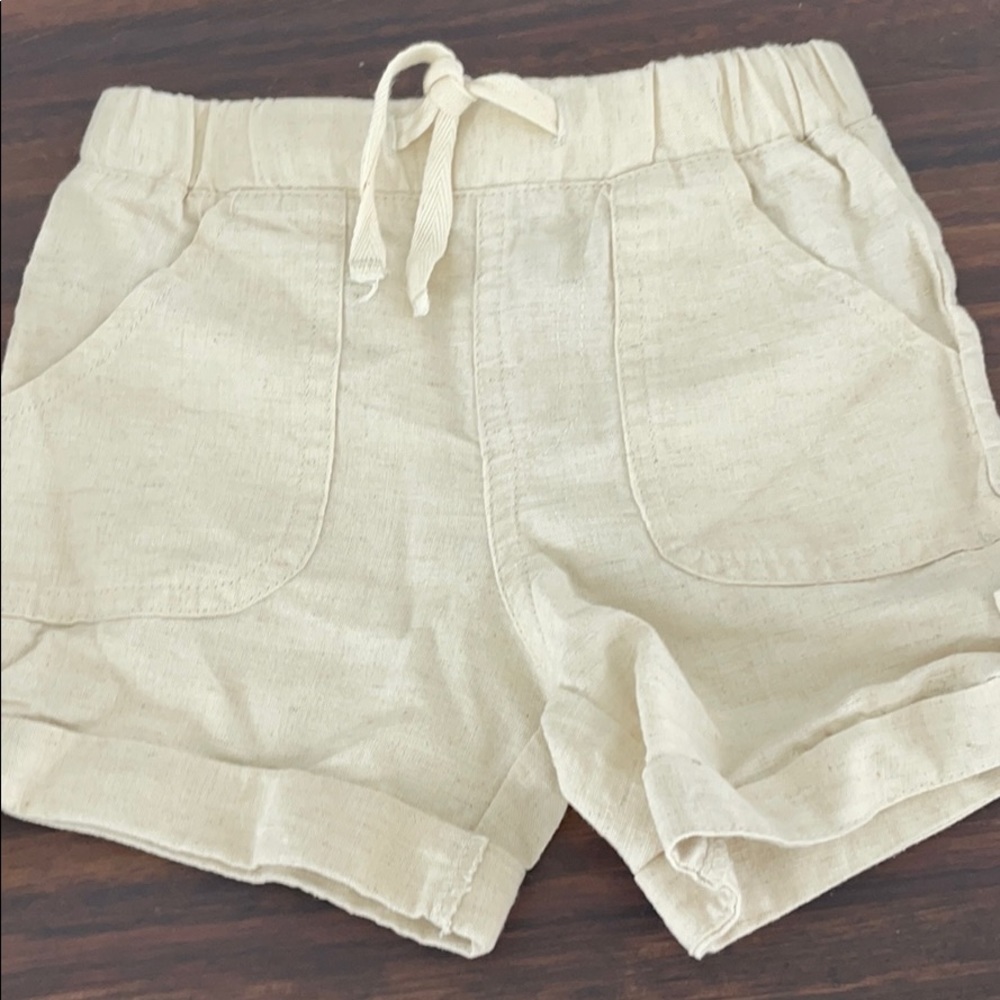LIKE NEW Mudpie beige linen shorts 9-12months